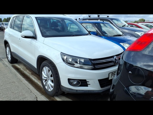 BUY VOLKSWAGEN TIGUAN MATCH TDI BLUE TEC 2014 MATCH TDI BLUEMOTION TECHNOLOGY, Newark Motor Auctions