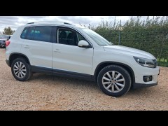 BUY VOLKSWAGEN TIGUAN MATCH TDI BLUE TEC 2015 MATCH TDI BLUEMOTION TECHNOLOGY, Newark Motor Auctions