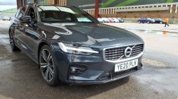 2020 VOLVO V60 R-DESIGN + D4 AUTO D4 R-DESIGN PLUS 