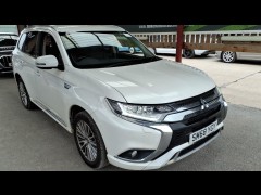 BUY MITSUBISHI OUTLANDER JURO PHEV CVT 2018 PHEV JURO, Newark Motor Auctions