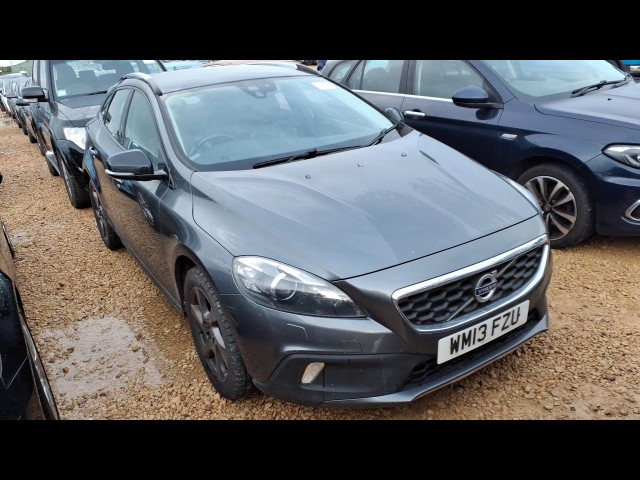 BUY VOLVO V40 CROSS COUNTRY LUX NAV 2013 D3 CROSS COUNTRY LUX NAV, Newark Motor Auctions