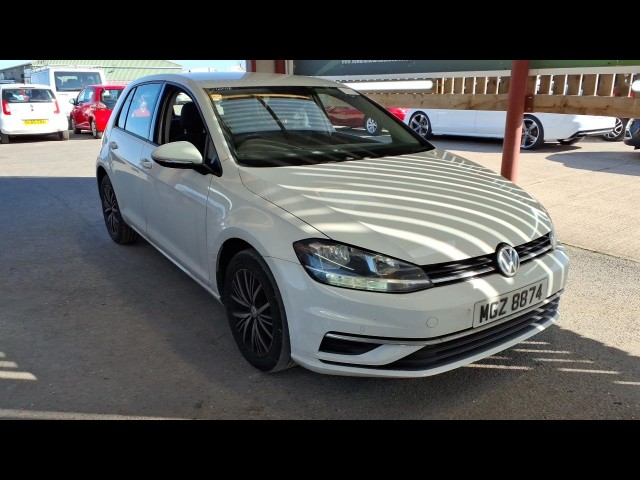BUY VOLKSWAGEN GOLF SE NAVIGATION TDI BM 2017 SE NAVIGATION TDI BLUEMOTION TECHNOLOGY, Newark Motor Auctions