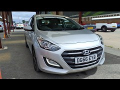 BUY HYUNDAI I30 SE NAV BLUE DRIVE CRD 2016 CRDI SE NAV BLUE DRIVE, Newark Motor Auctions